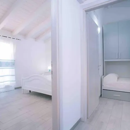 Seaside 2br-1ba. 7 Min Walk To The Villa *