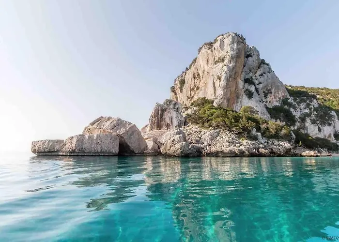 Seaside 2br-1ba. 7 Min Walk To The * La Caletta